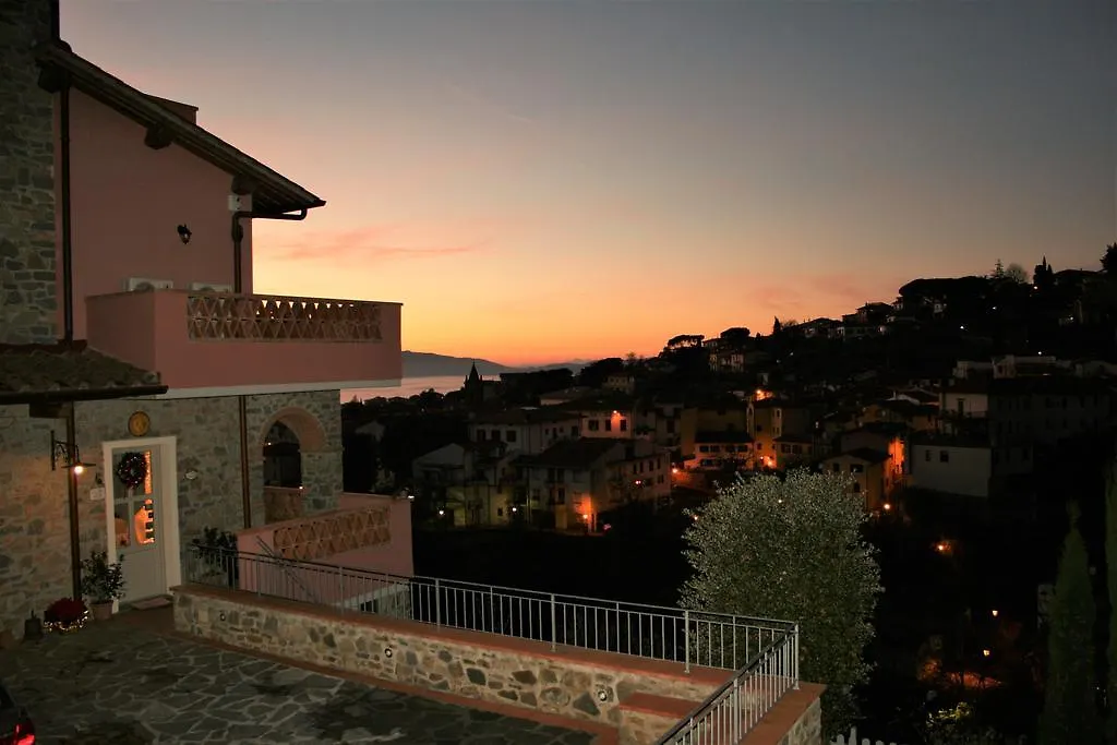 La Terrazza Di Reggello Hotel 3*,